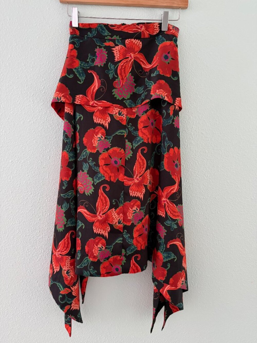 ZARA Floral Midi Skirt Asymmetric Hem Size XS - Picture 3 of 9